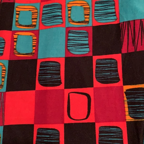 LuLaRoe Leggings - Picture 2 of 2